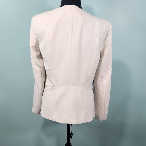 White House Black Market White Blazer Size 8 
lot H - Picture 3 of 9